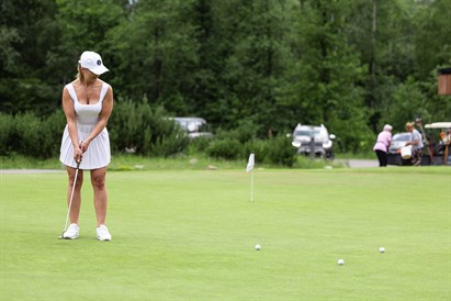 Golfas + 3 patiekalų vakarienė restorane